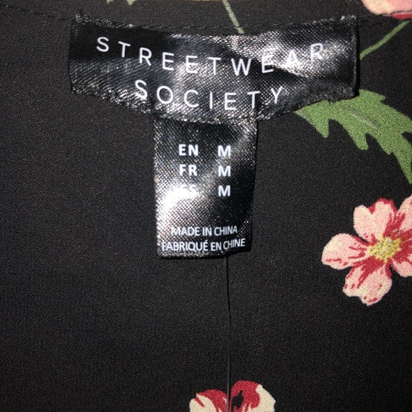 High-Low Floral Top - Picture 3 of 4